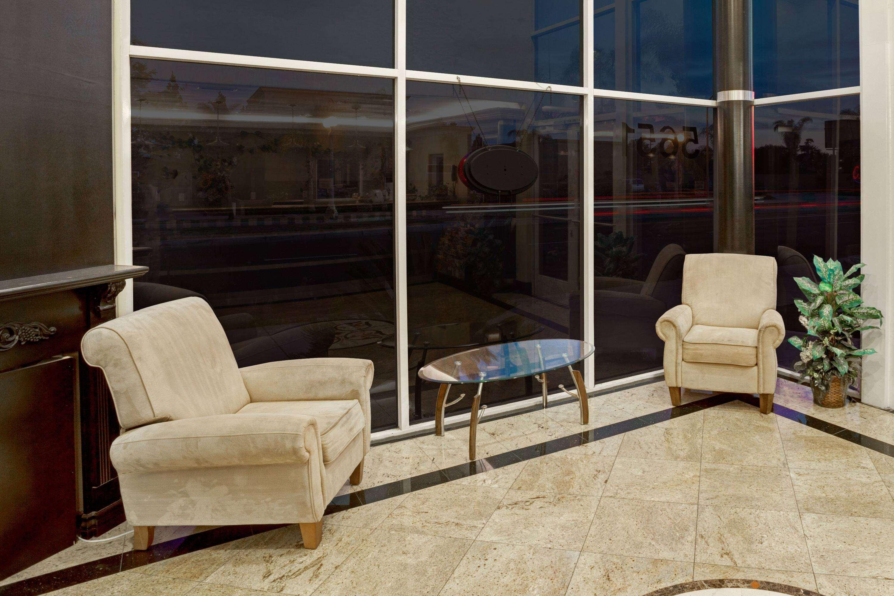 Vista Lobby Super 8 By Wyndham Cypress Buena Park Area