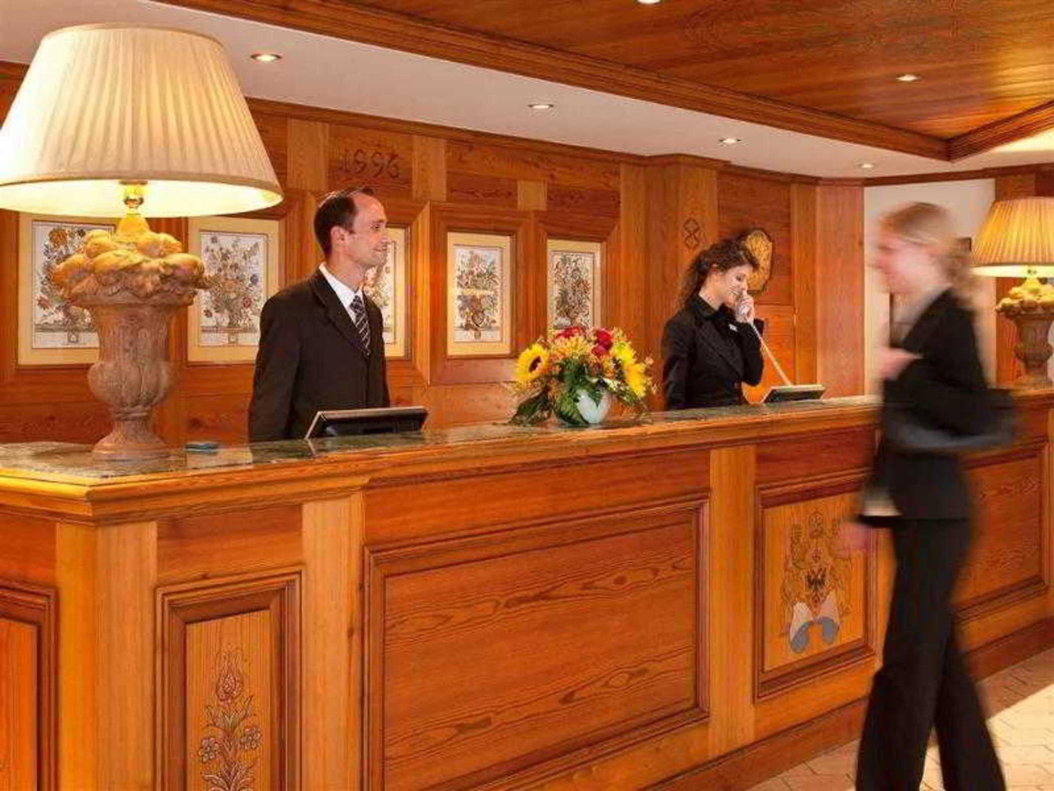 Vista Lobby Hotel Continental