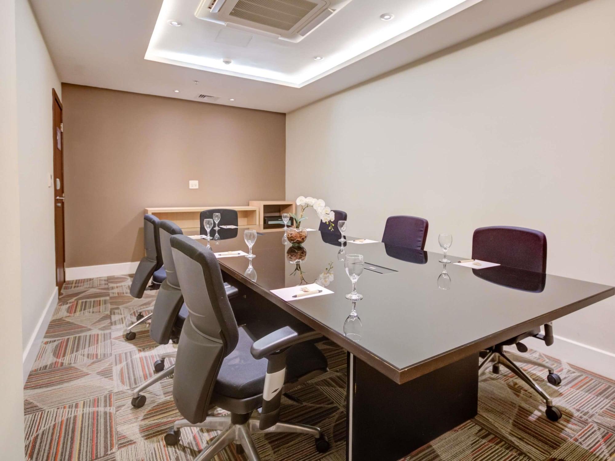 Sala de Reuniones ibis Rio de Janeiro Barra da Tijuca