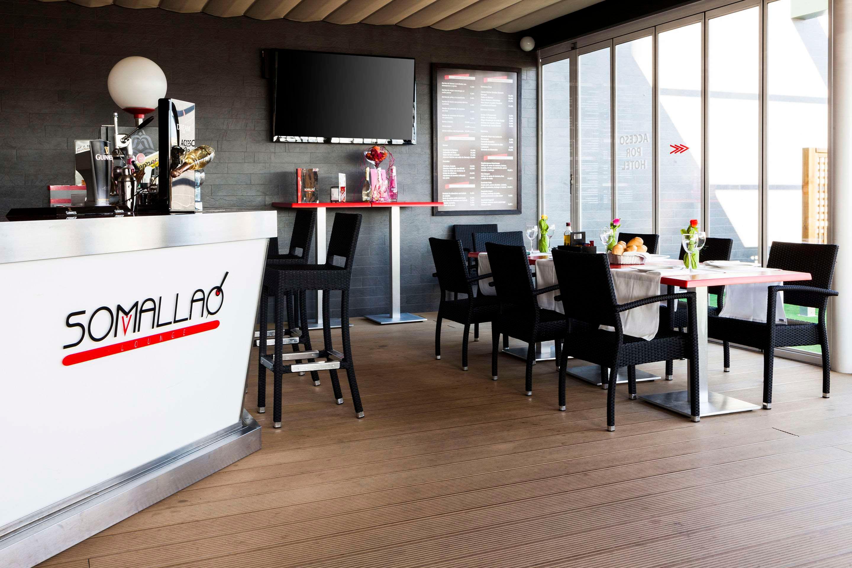 Bar/Salón Hotel Sercotel AB Rivas