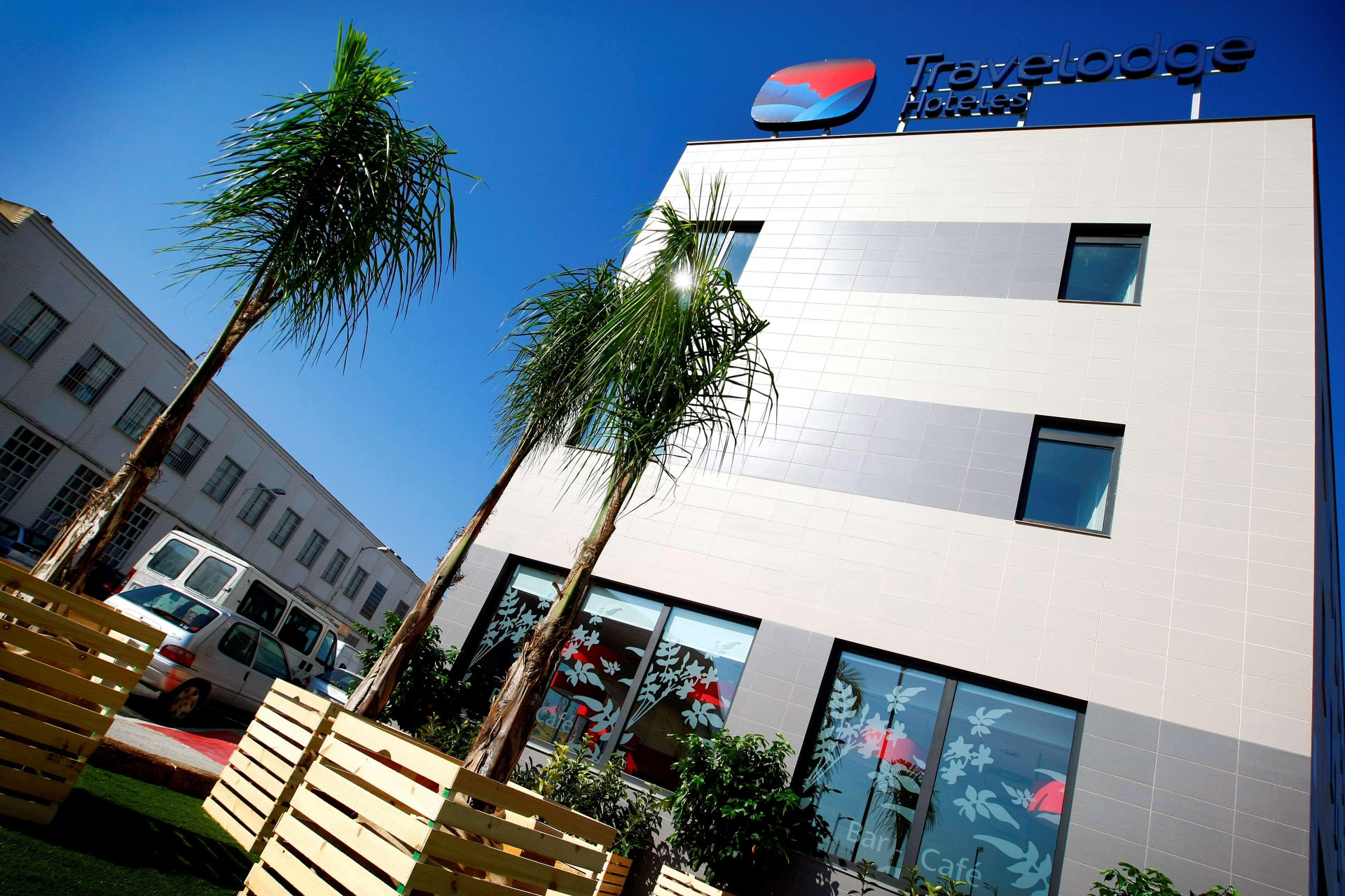 Vista Exterior Travelodge Valencia Aeropuerto
