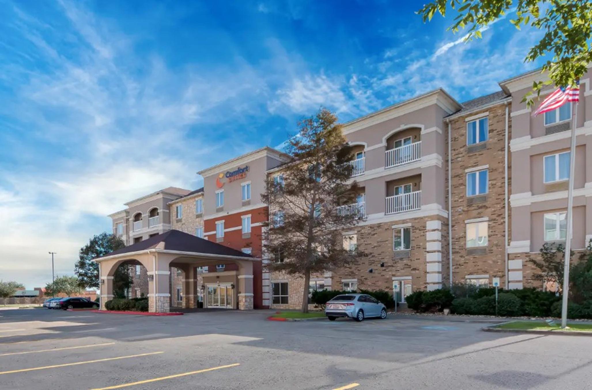 Vista Exterior Comfort Suites Corpus Christi Central