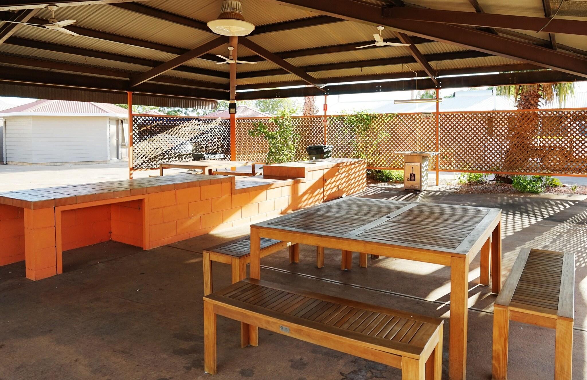 Vista Exterior Bluestone Motor Inn