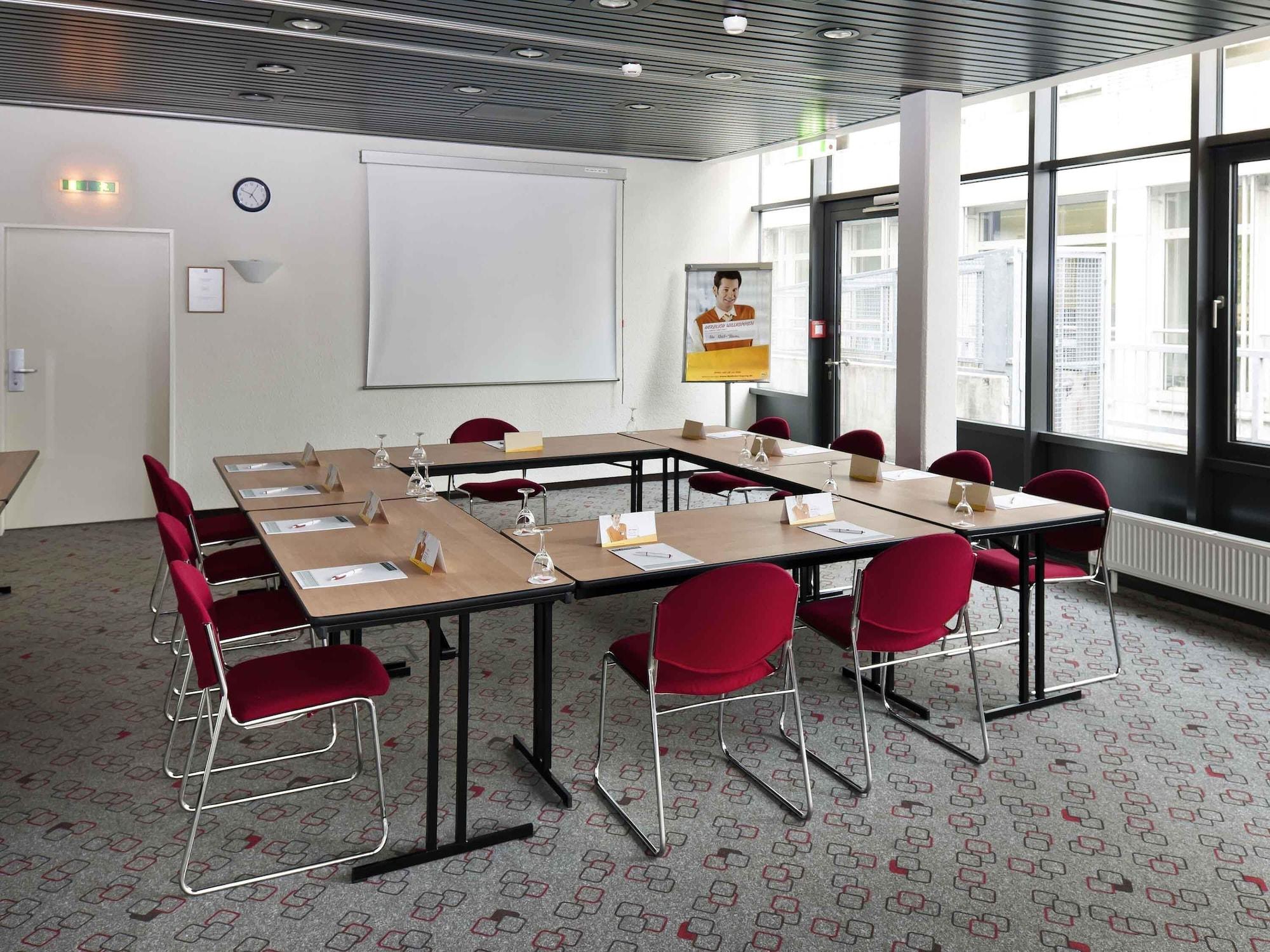 Sala de Reuniones ibis Augsburg Hauptbahnhof