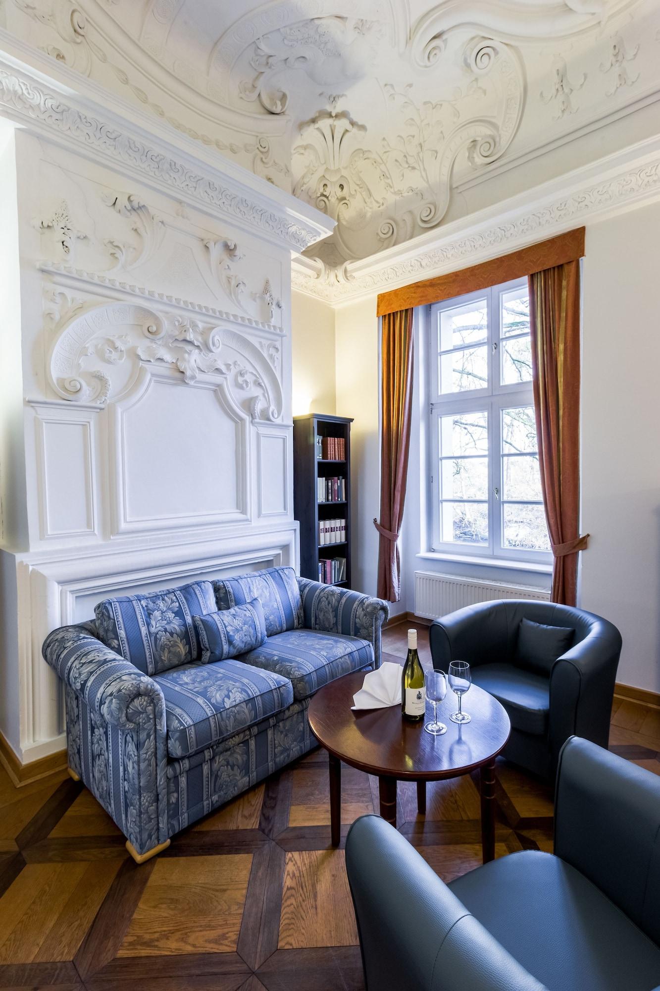 Bar/Salón Hotel Schloss Neustadt-Glewe