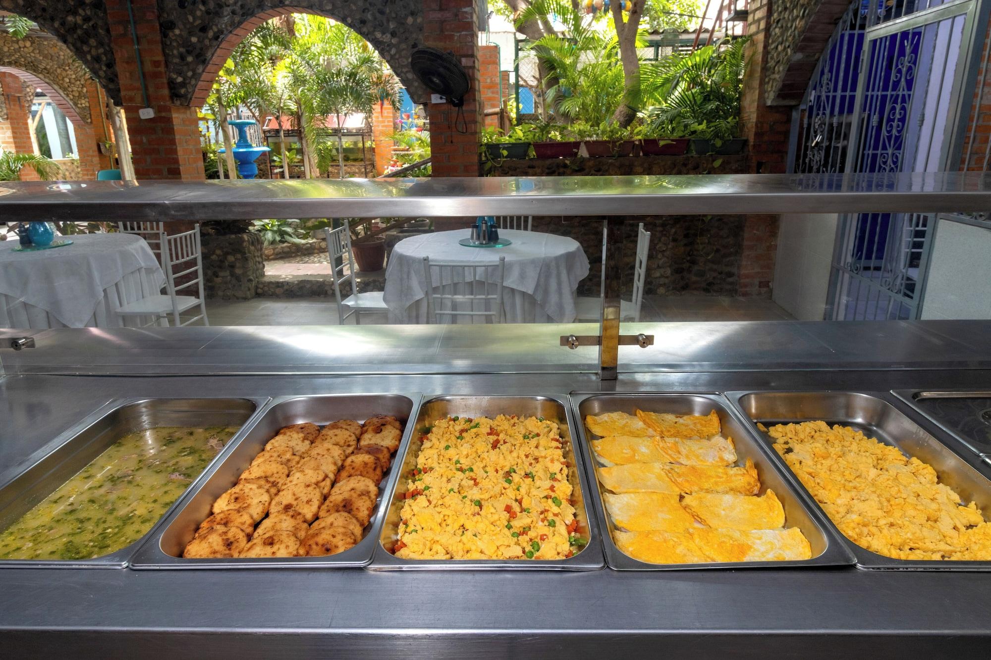 Restaurant Hotel Playa Salguero By GEH Suites