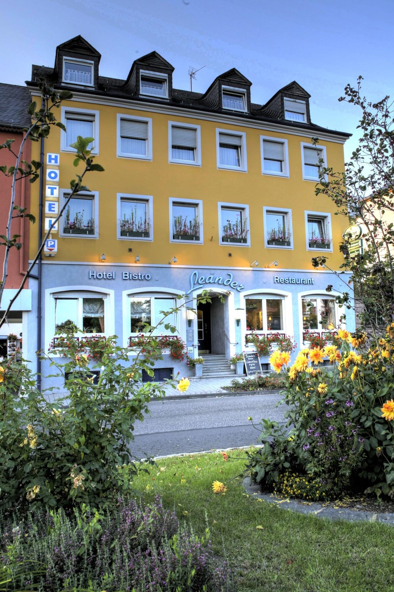 Vista Exterior Hotel Restaurant Leander