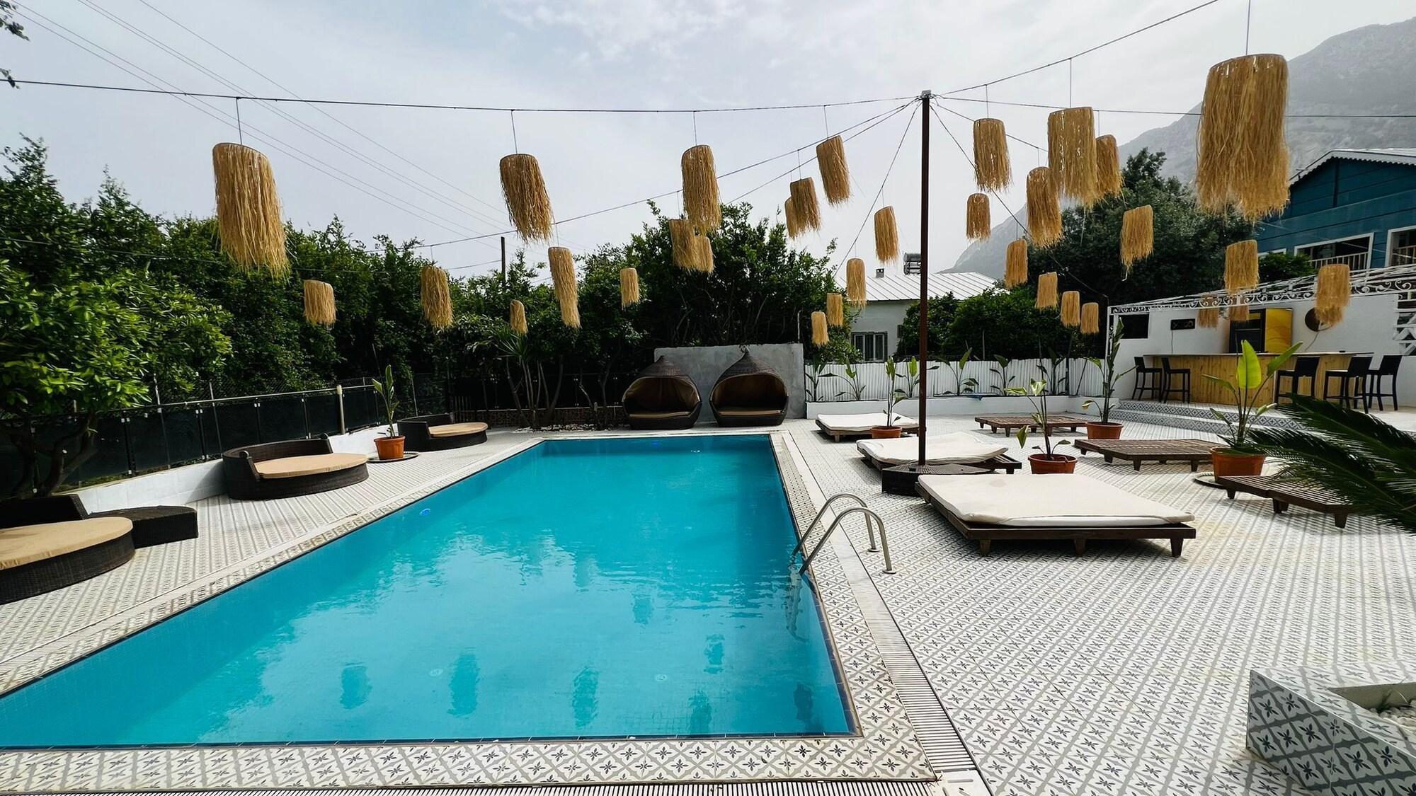 Vista Piscina Guler Butik Hotel