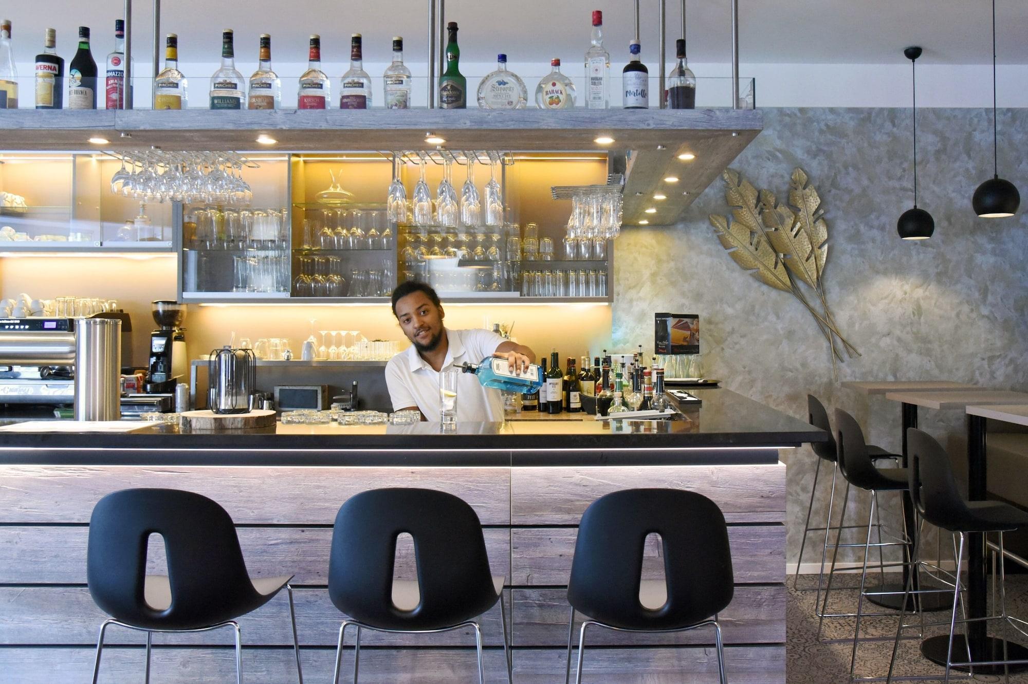 Bar/Salón K-Apart Hotel & Boardinghouse