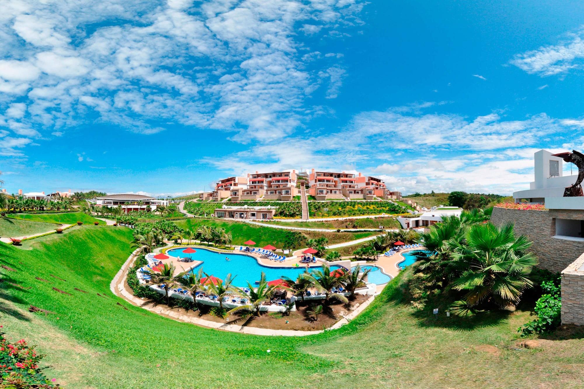 Vista Exterior Royal Decameron Mompiche - All Inclusive