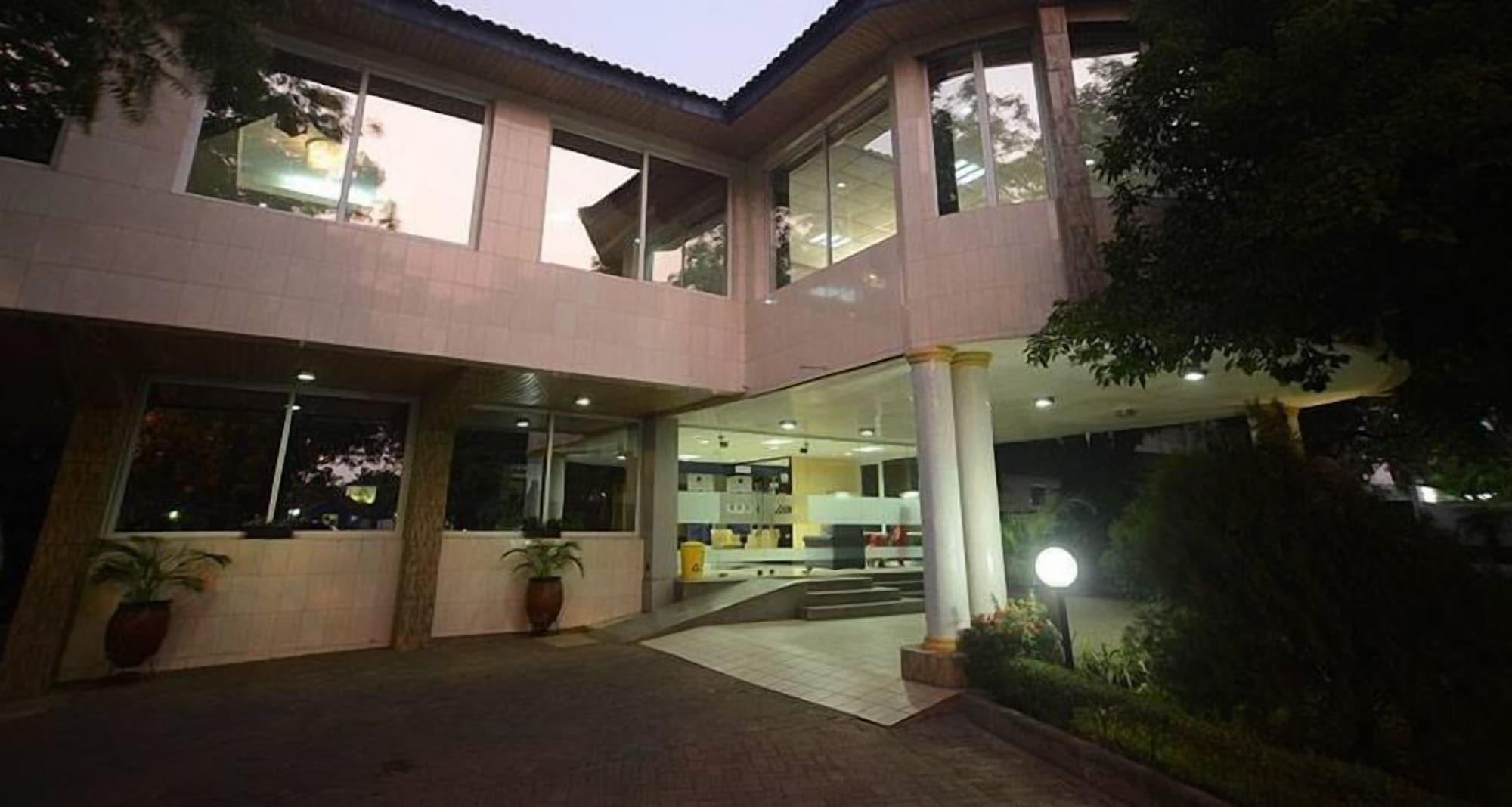 Vista Exterior Airside Hotel