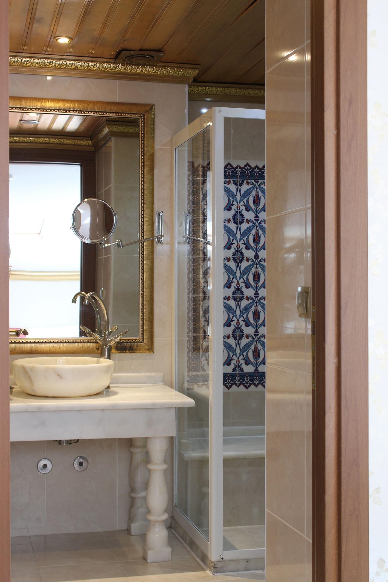 Equipamiento de Habitación Marmara Deluxe Hotel