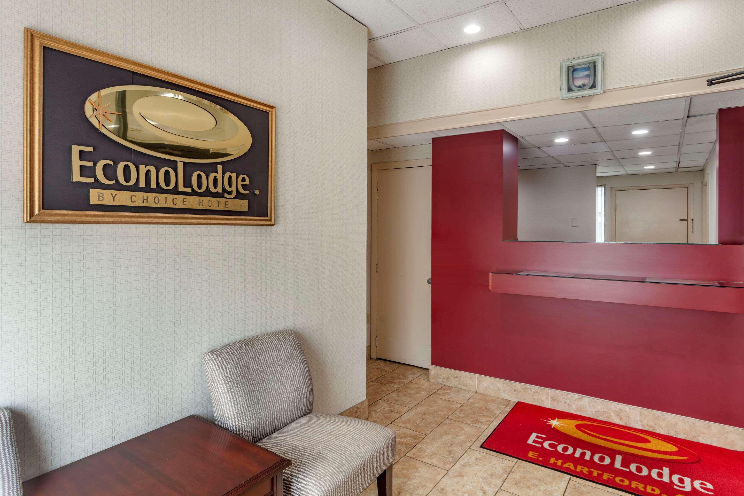 Vista Lobby Econo Lodge (East Hartford)