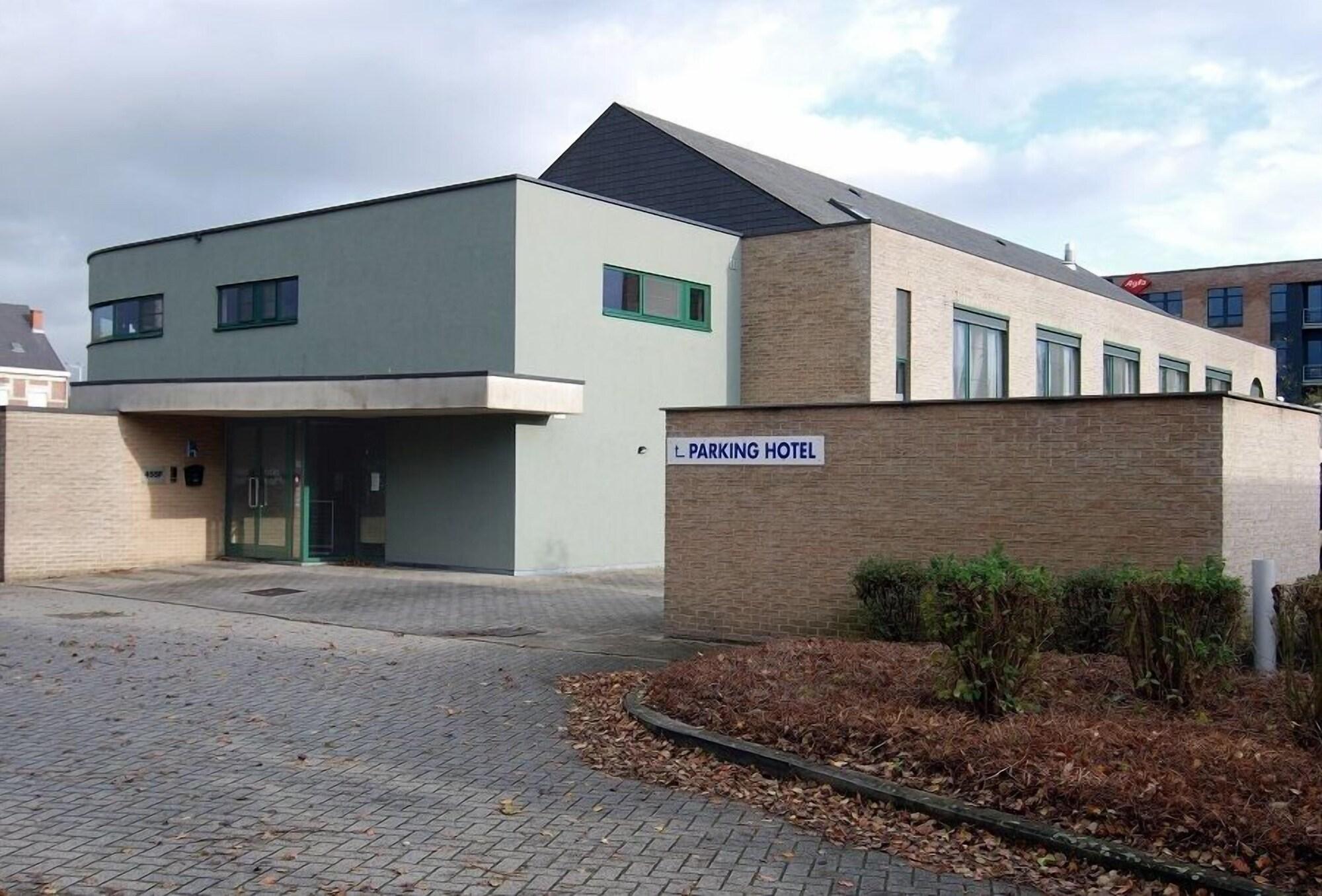 Vista Exterior Hobbit Hotel Mechelen