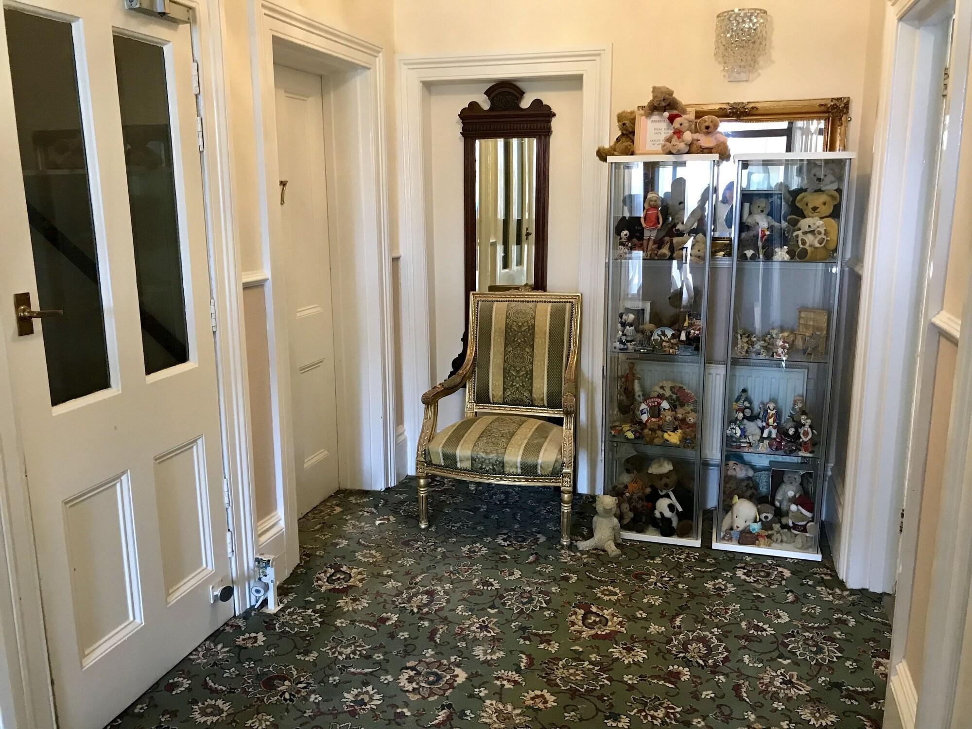 Vista Lobby Canterbury Lodge