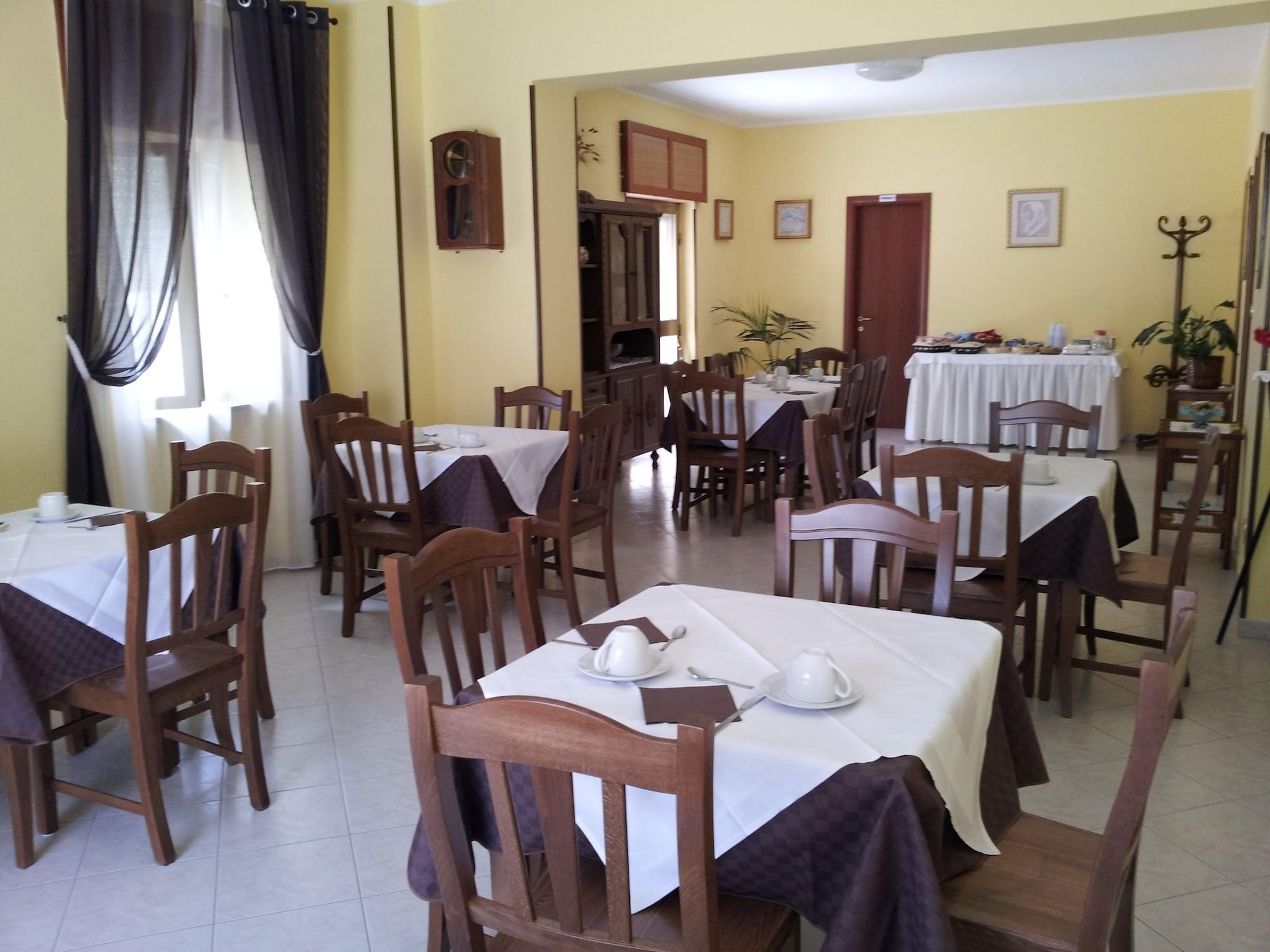 Bar/Salón Holiday Bed & Breakfast Vico del Gargano