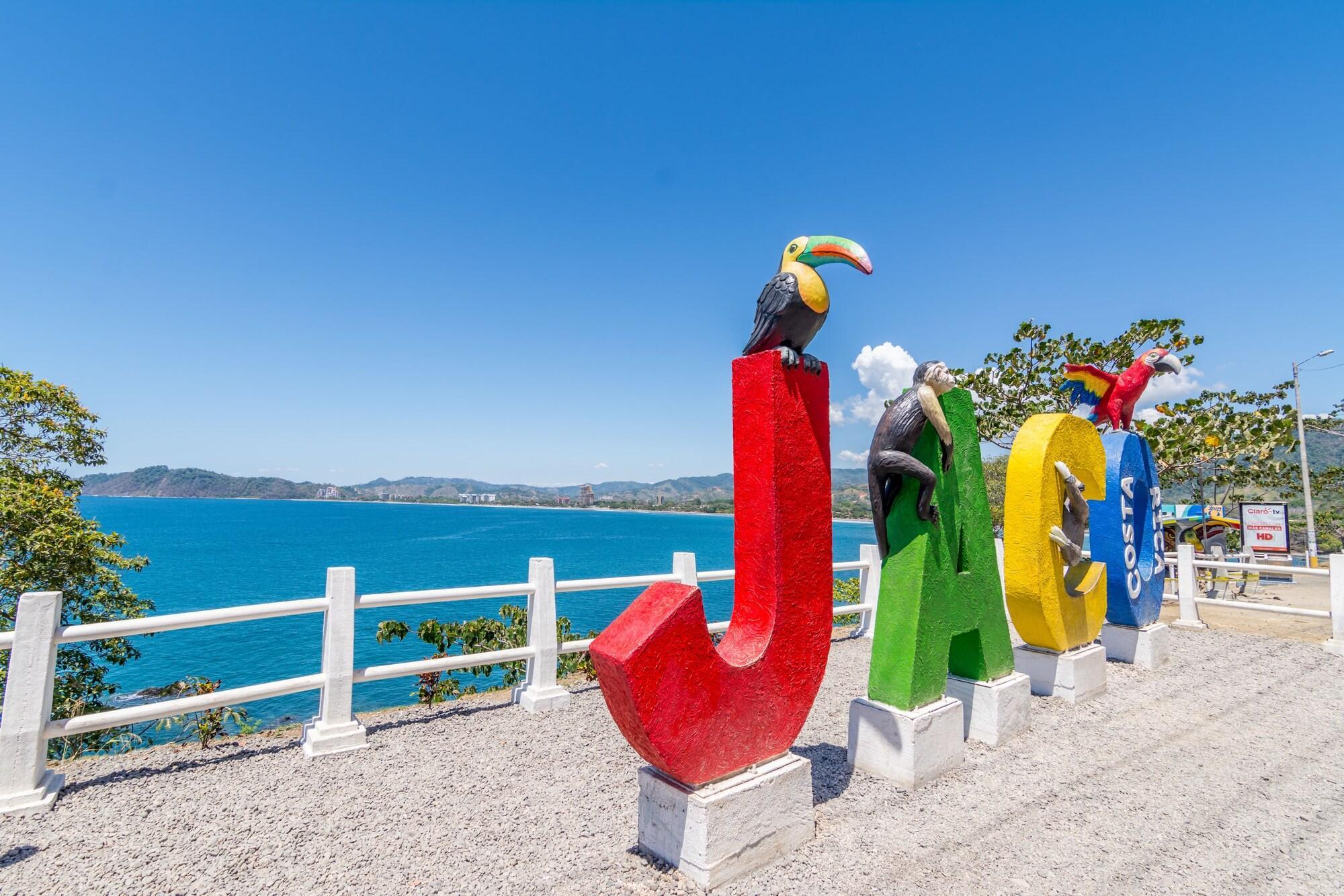 Vista Exterior Club Ibiza - Party Hotel & Beach Club