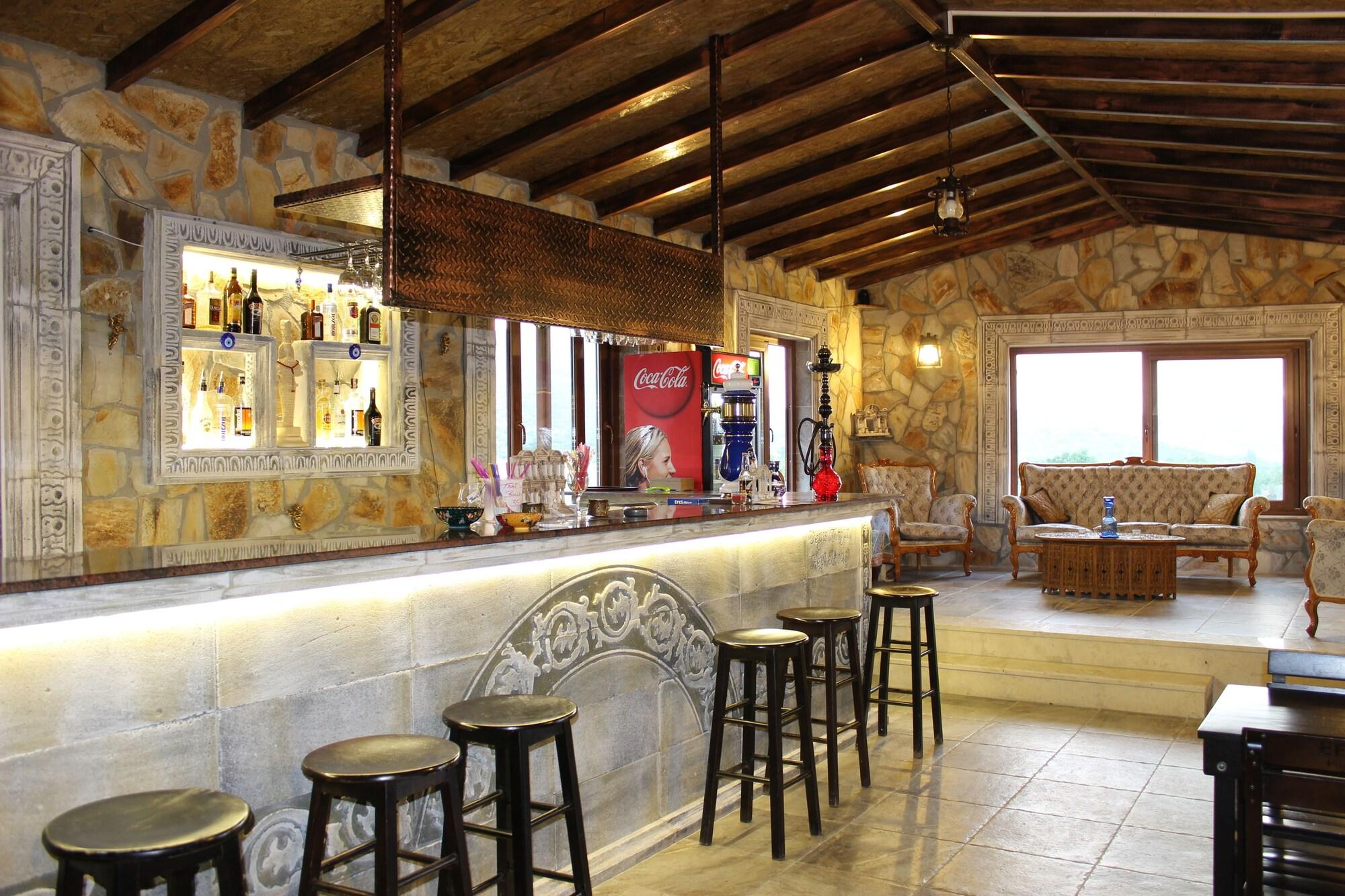 Vista Lobby Atilla's Getaway