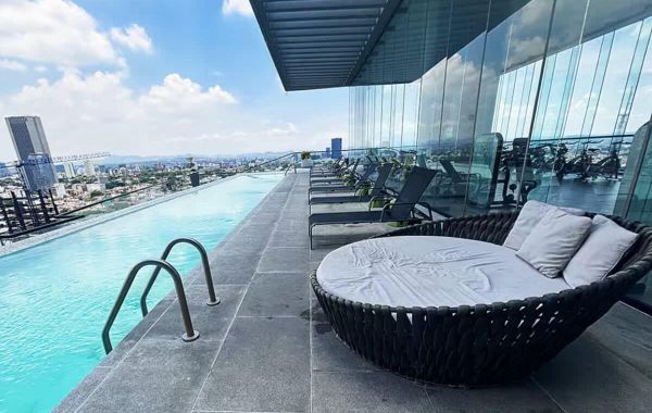 City-view retreat near Paseo Chapultepec - Hoteles cerca de La Minerva en Guadalajara