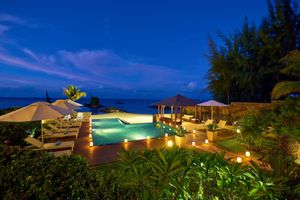 Alojamiento - Bon Azur Beachfront Suites & Penthouses with LOV