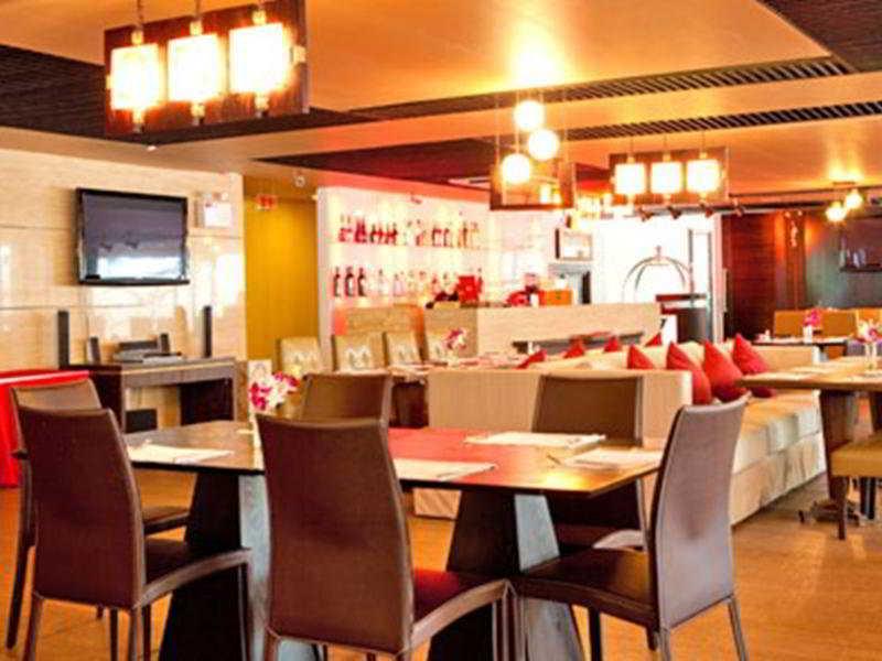 Bar/Salón Club Mahindra Mac Boutique Hotel