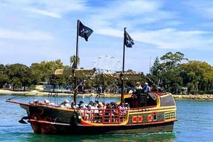 Actividad - Paseo en barco pirata por Mandurah