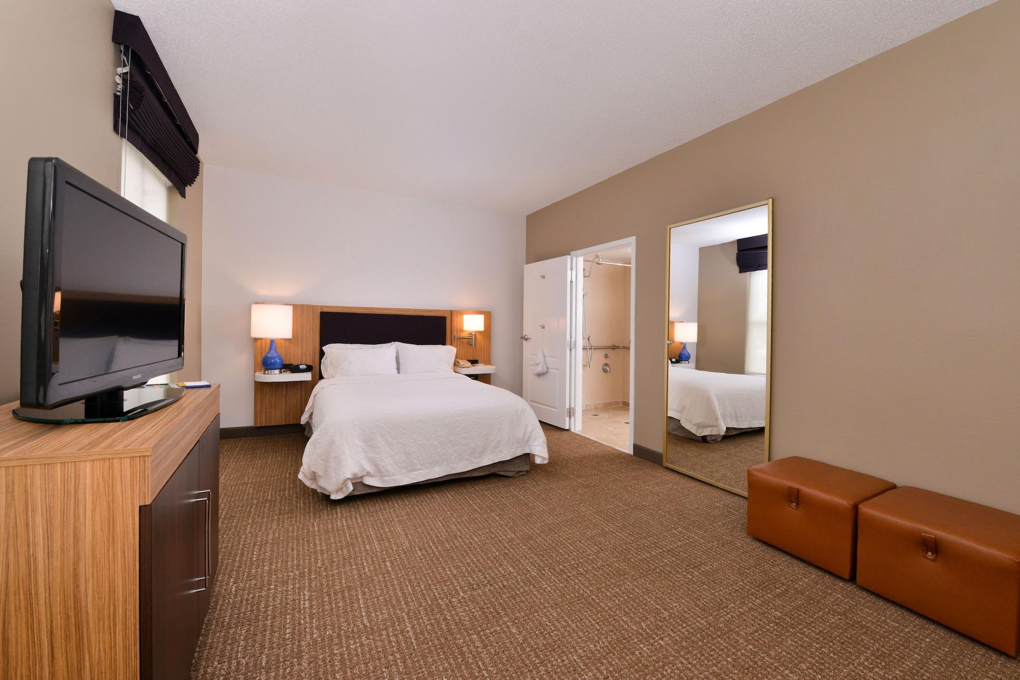 Habitación Hampton Inn & Suites Plymouth