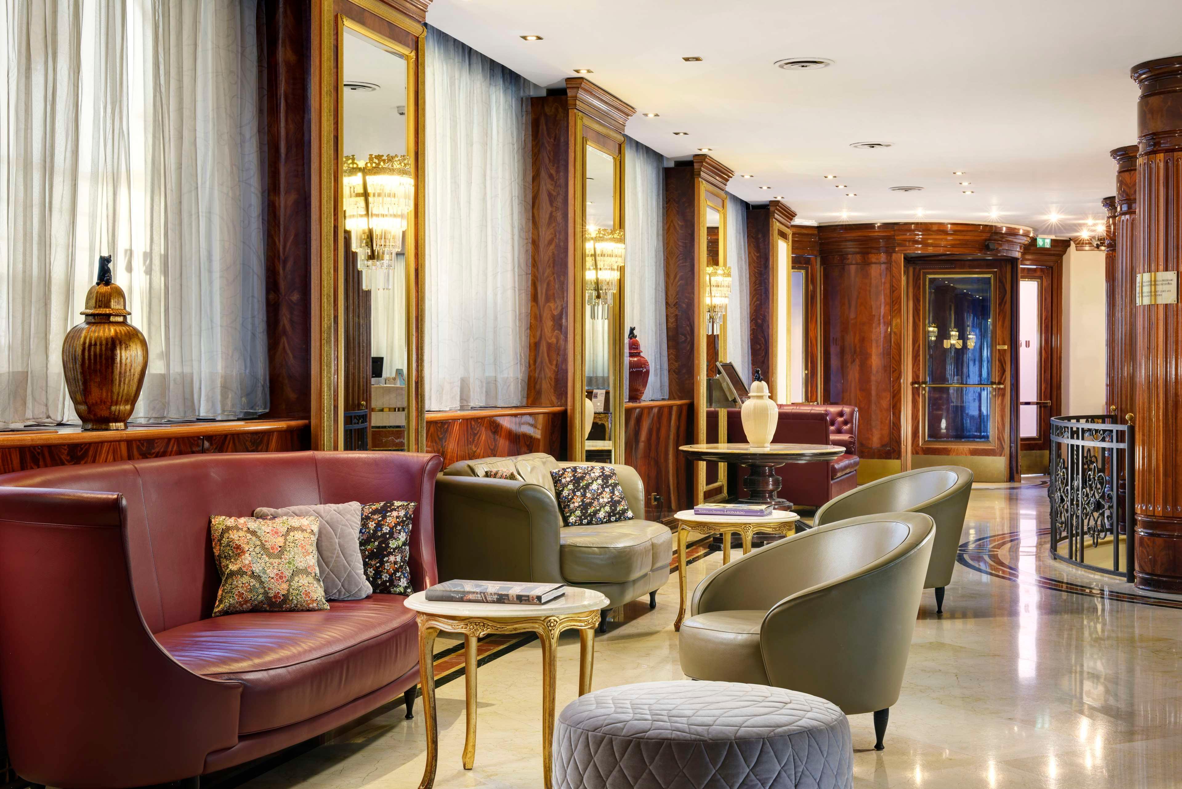 Vista Lobby UNA Hotels Scandinavia Milano