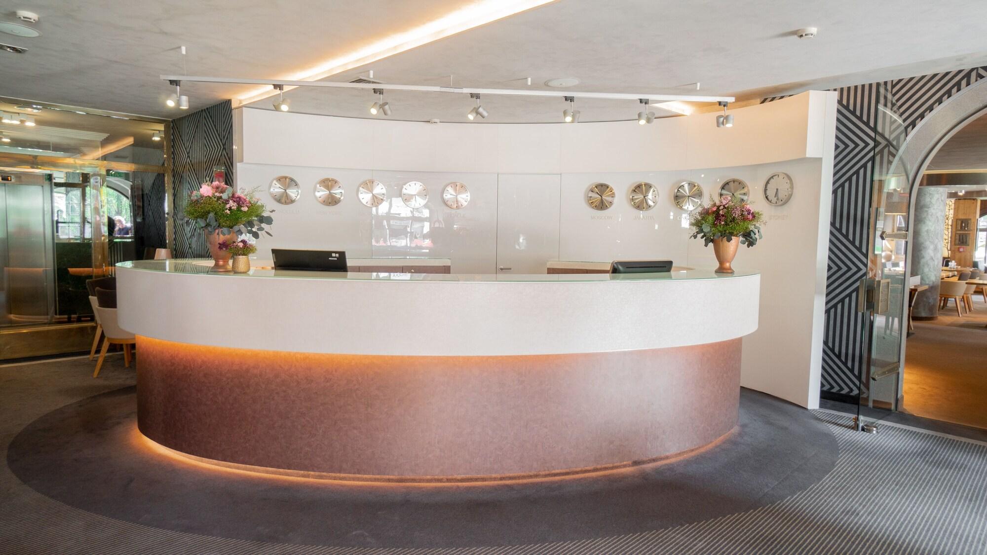 Vista Lobby Hotel Savoy