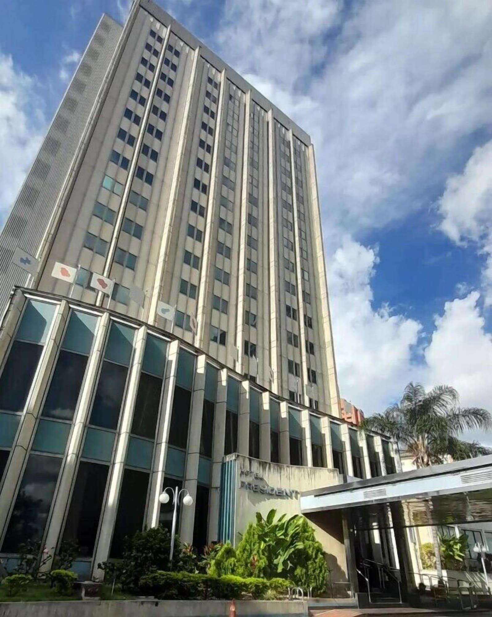 Vista Exterior Hotel President
