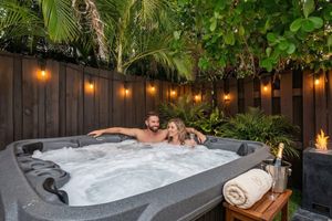 Renta temporal - 6 BR Villa Steps to Ocean Pool Sauna Jacuzzi