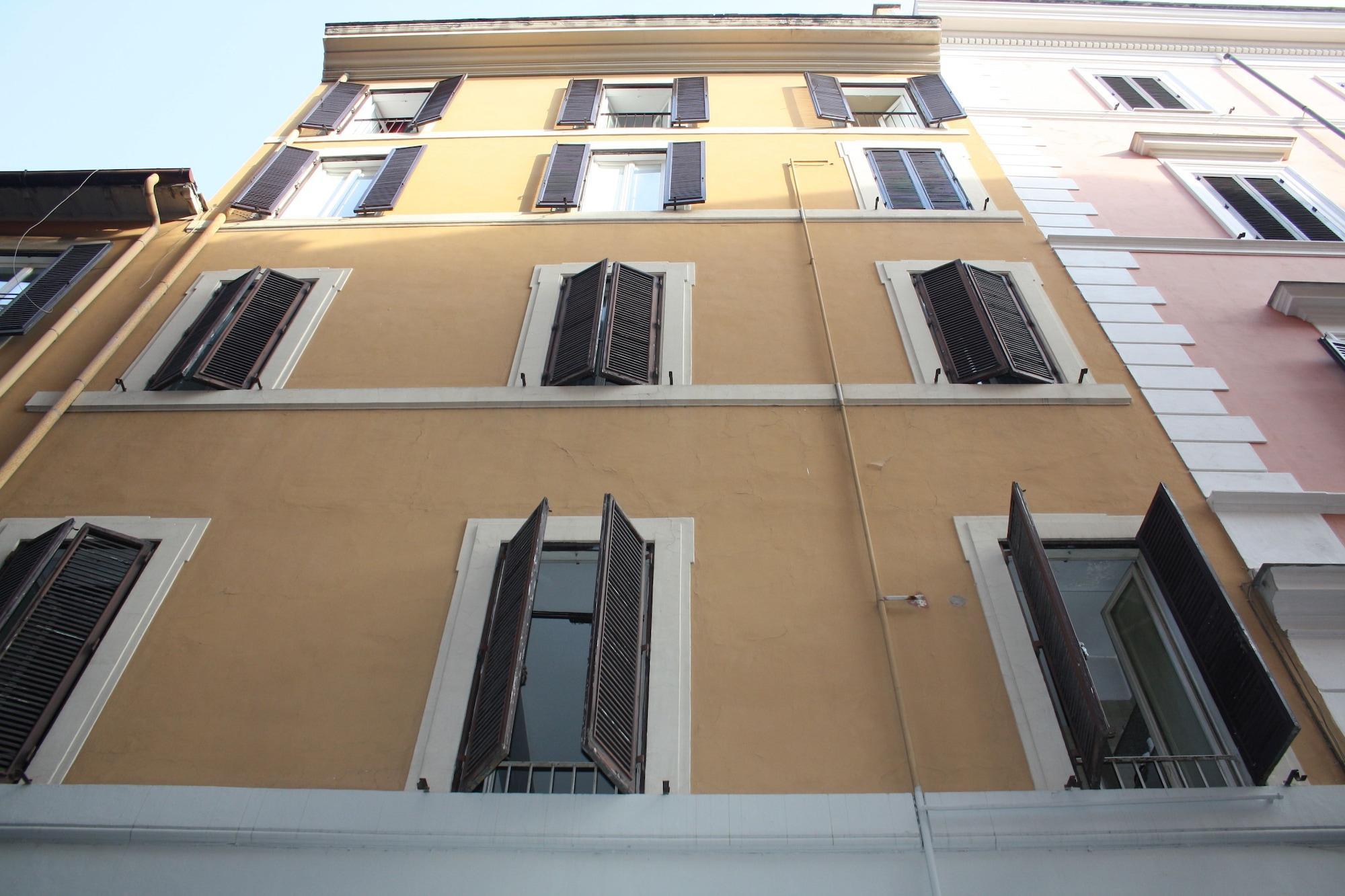 Vista Exterior Persia Collection Trevi