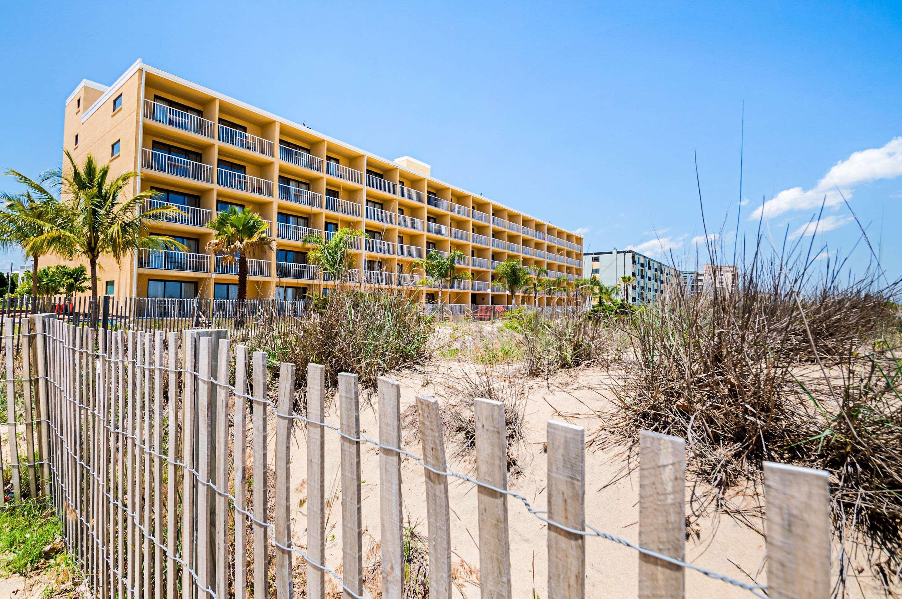 Vista Exterior Quality Inn Oceanfront