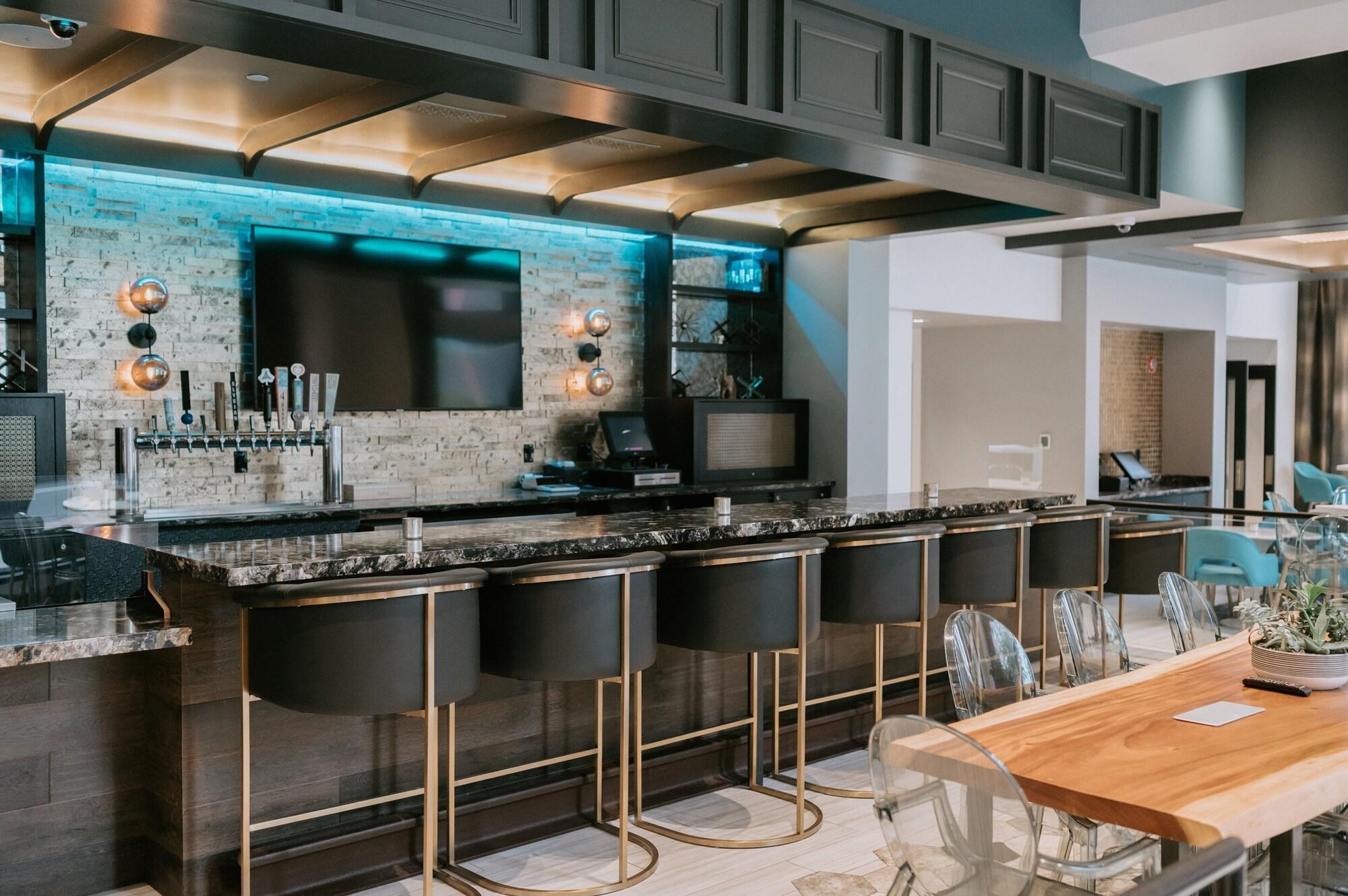 Bar/Salón Hotel Indigo St. Louis - Downtown by IHG