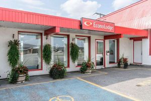 Alojamiento - Econo Lodge