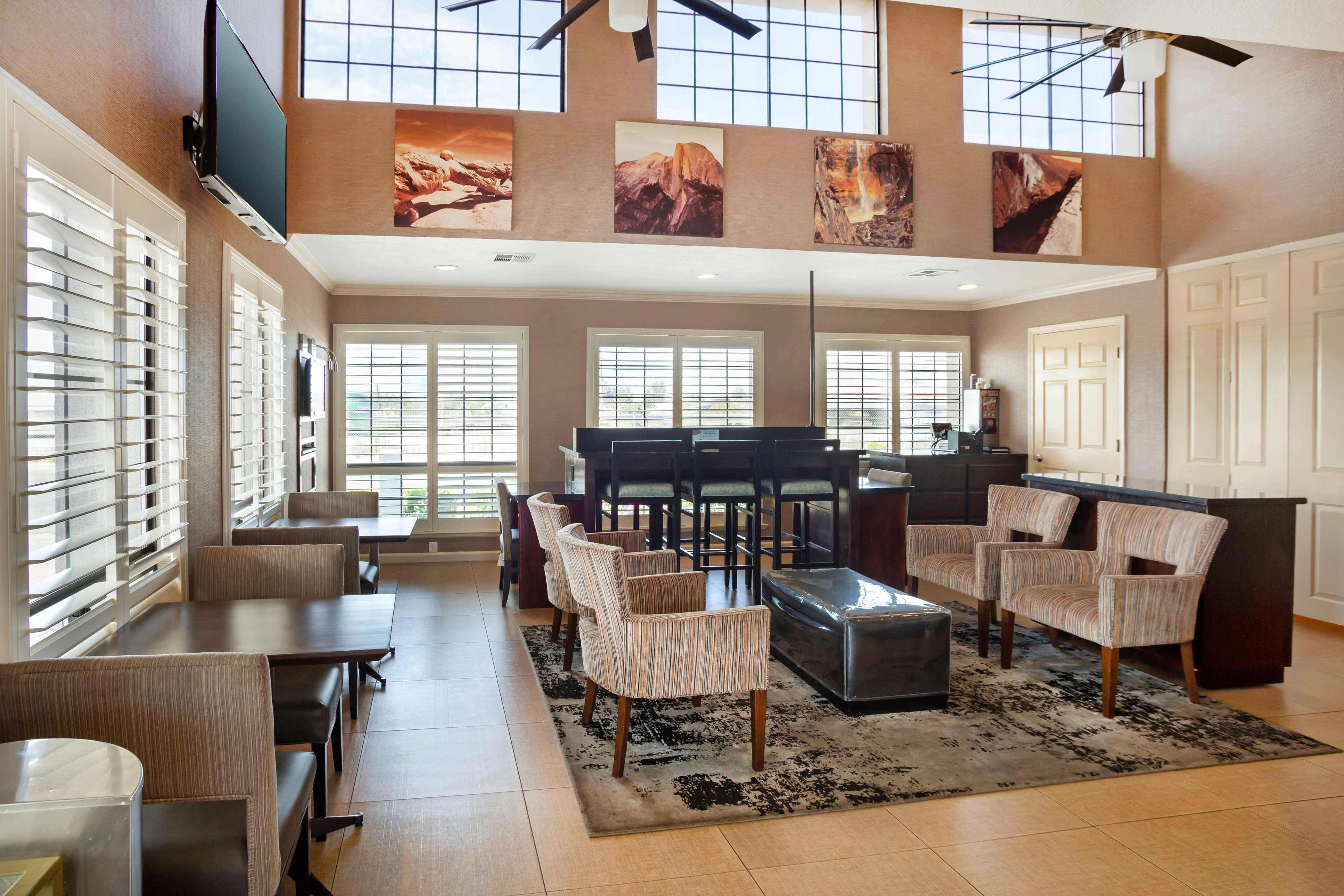 Vista Lobby Best Western Inn