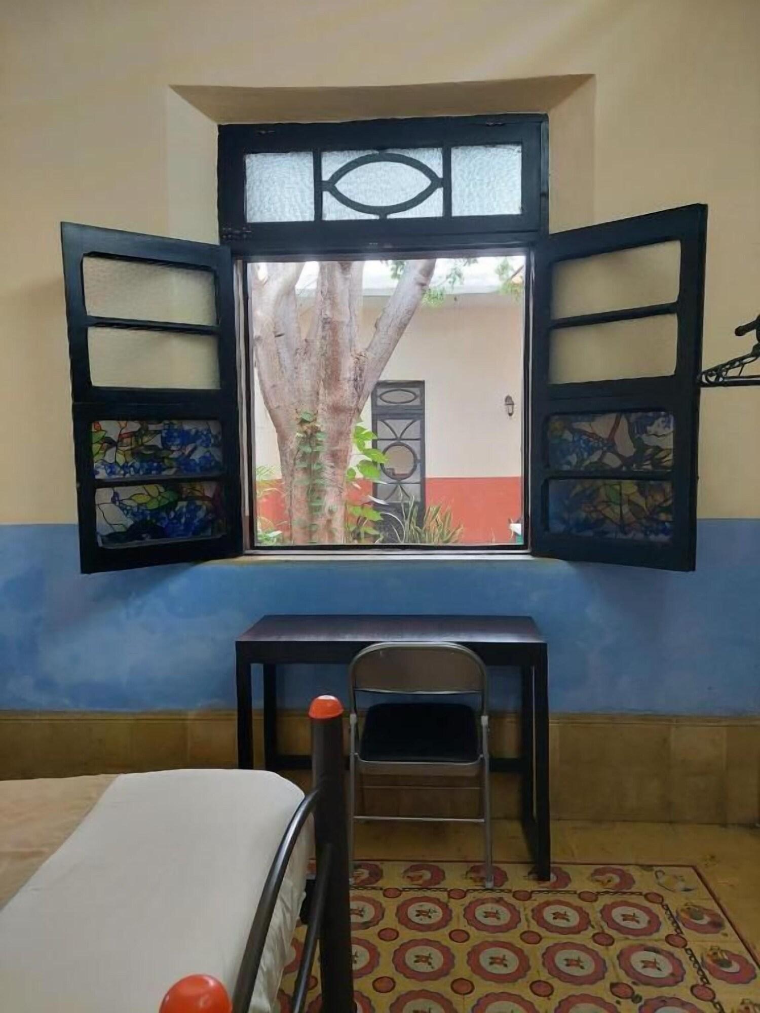 Habitación HOSTAL LA ERMITA MERIDA
