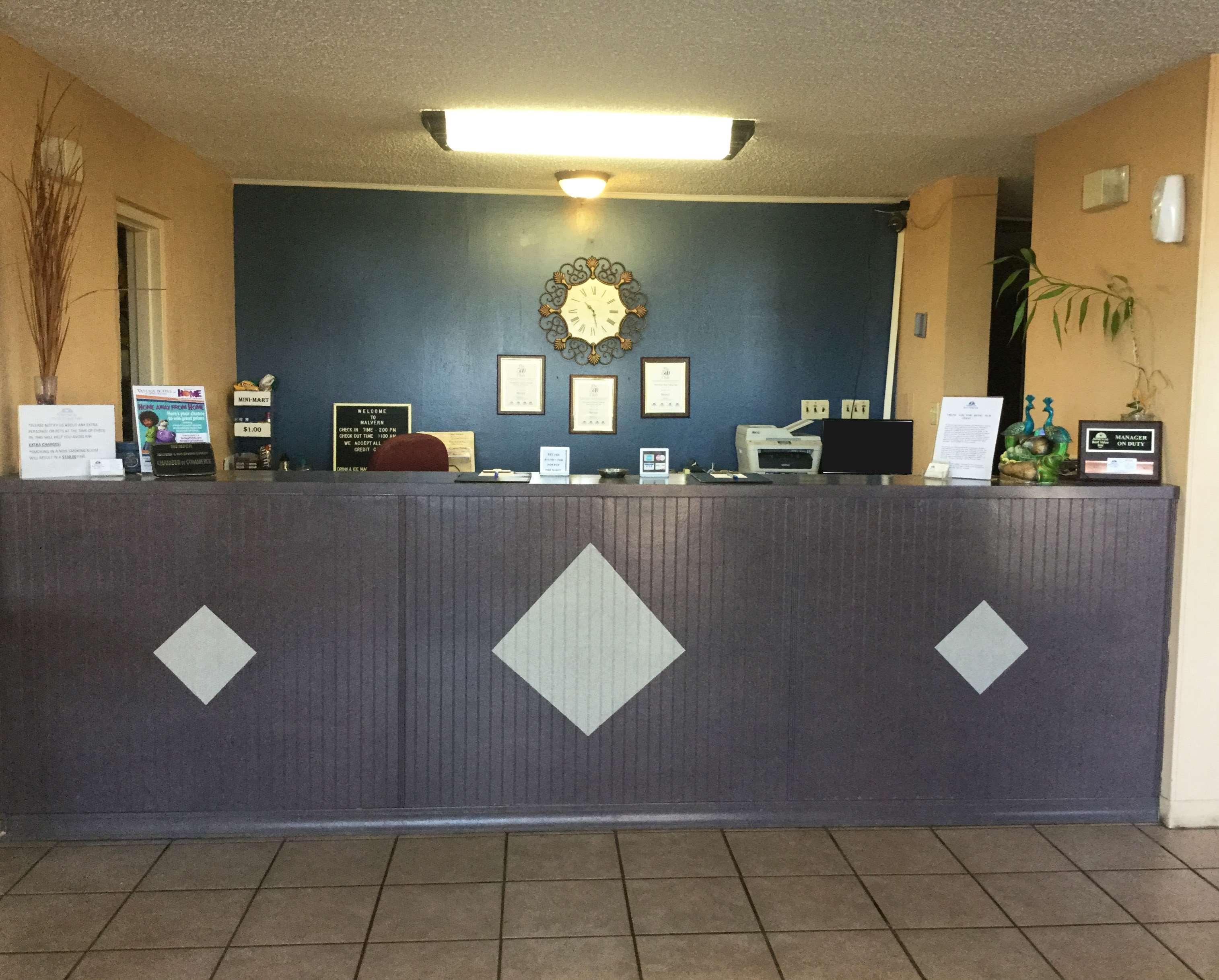 Vista Lobby Americas Best Value Inn Malvern