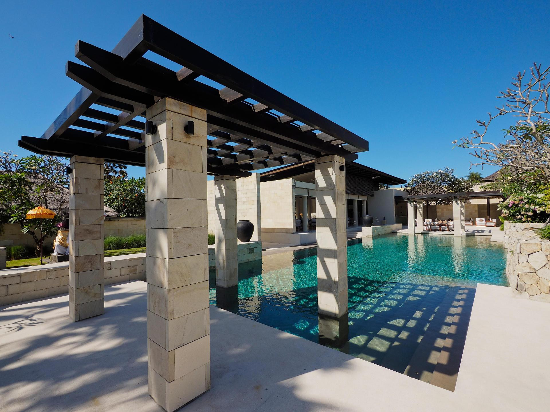 Vista Piscina The Bale Nusa Dua by LifestyleRetreats