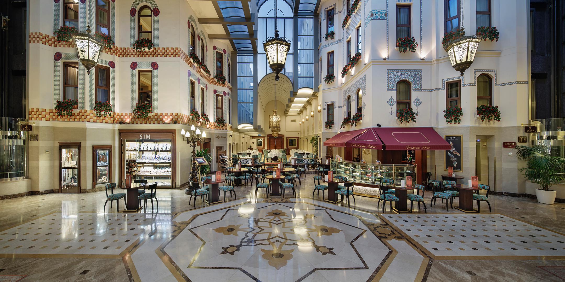 Vista Lobby Crowne Plaza Istanbul - Old City