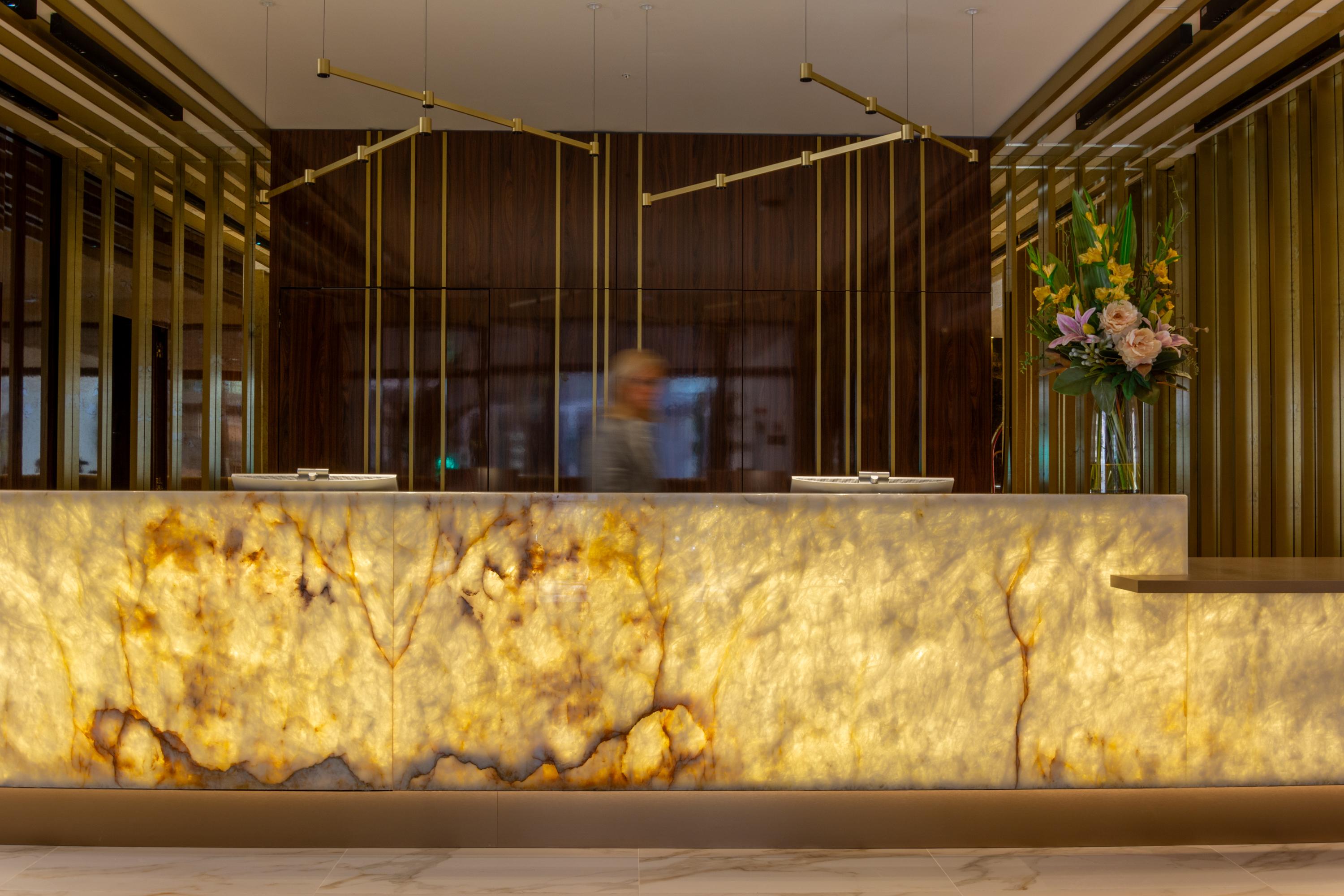 Vista Lobby VIP Executive Suites do Marques Hotel