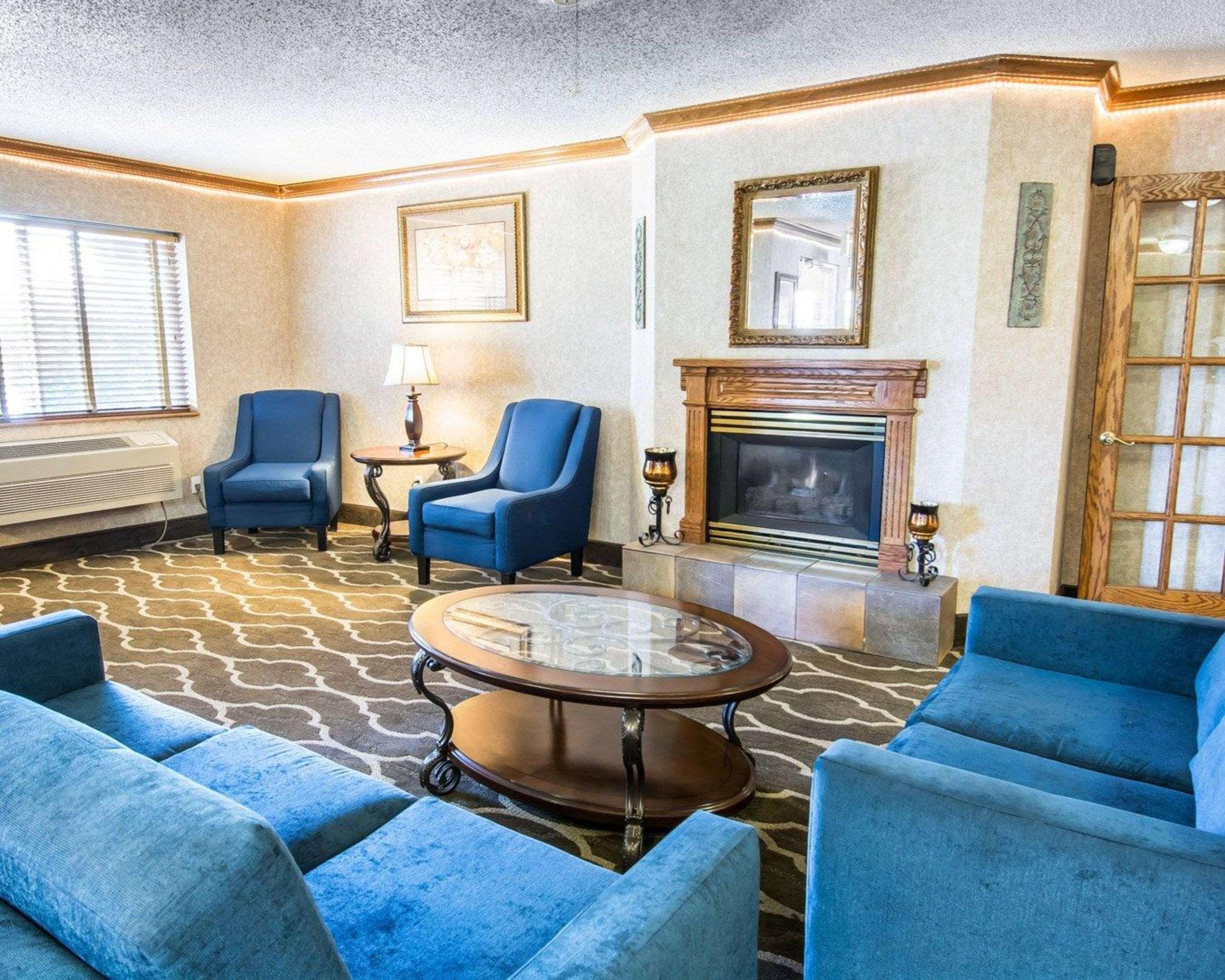 Vista Lobby Quality Inn