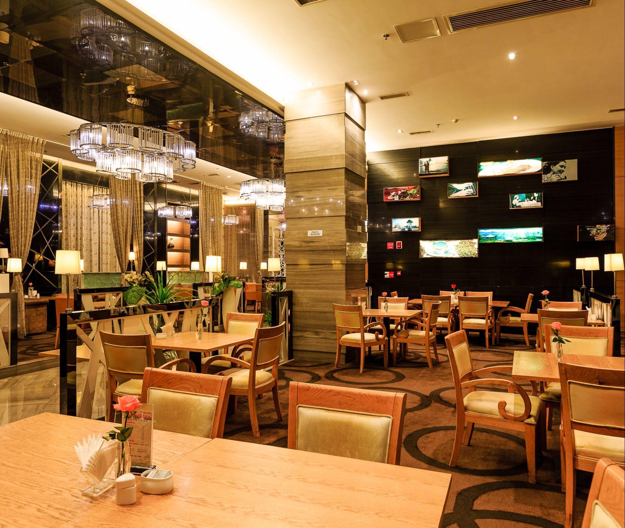 Restaurant Vilu Reef International Hotel
