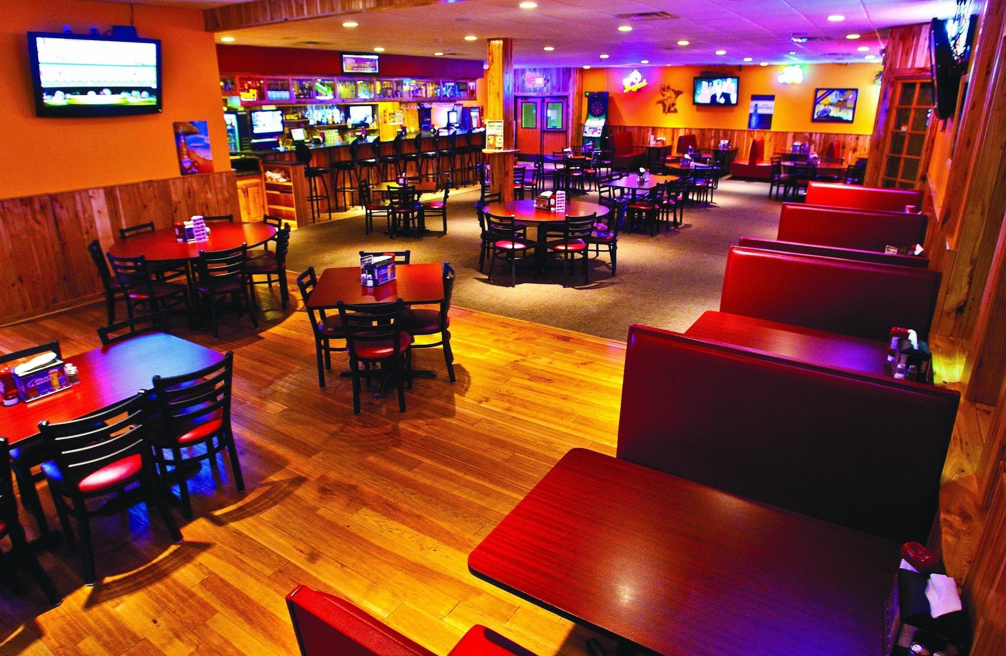 Bar/Salón Norwood Inn and Suites Worthington