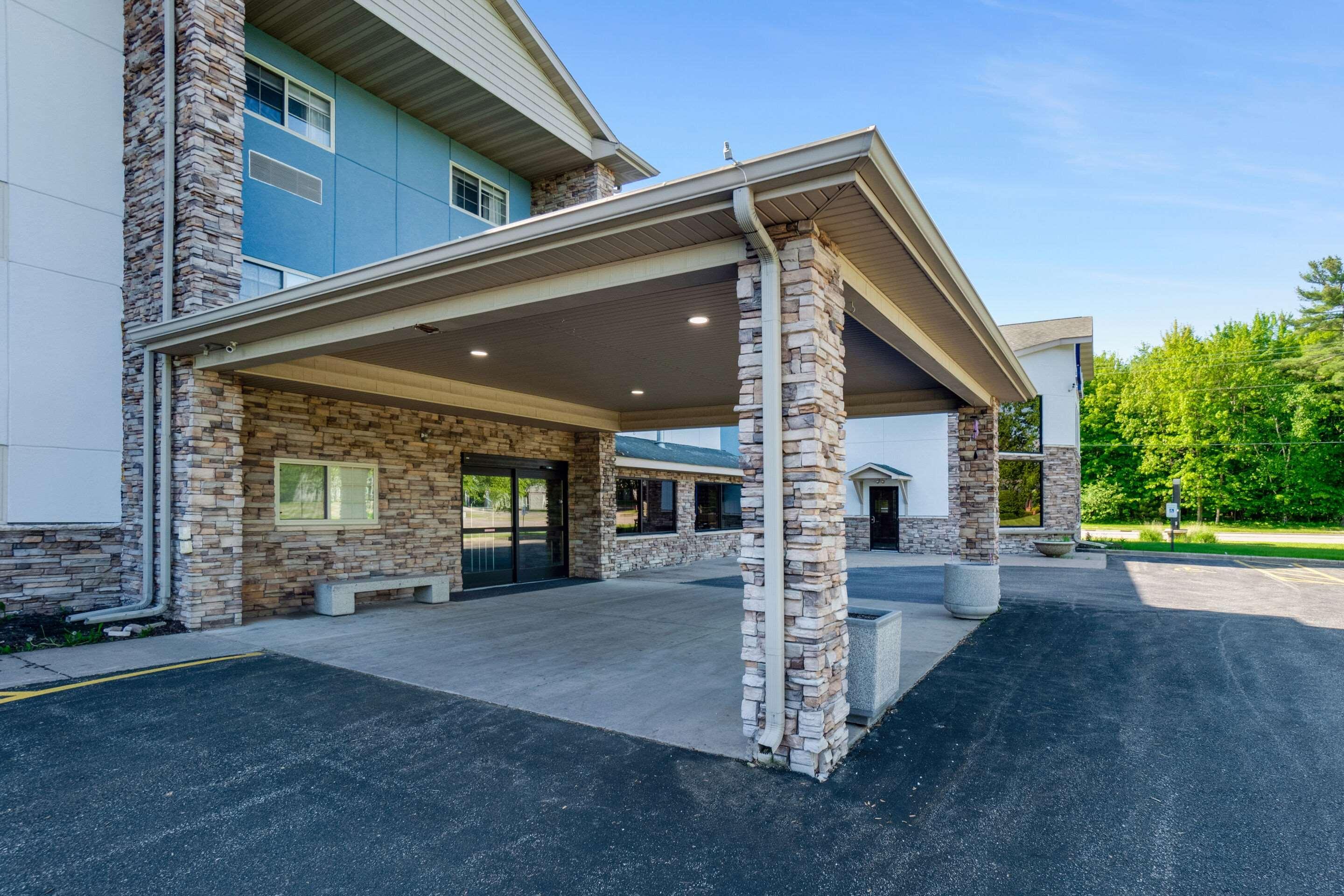 Varios Comfort Inn & Suites Weston - Wausau