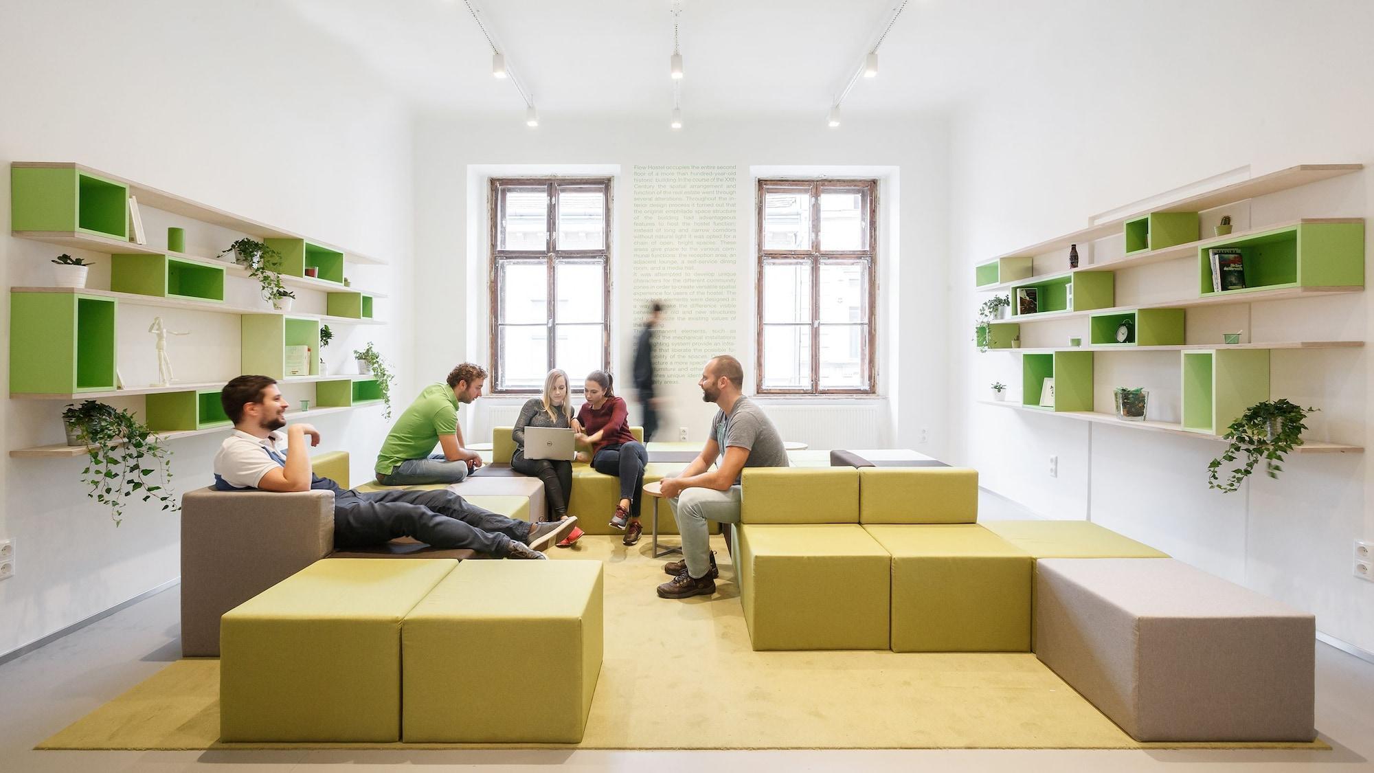 Vista Lobby Flow Spaces