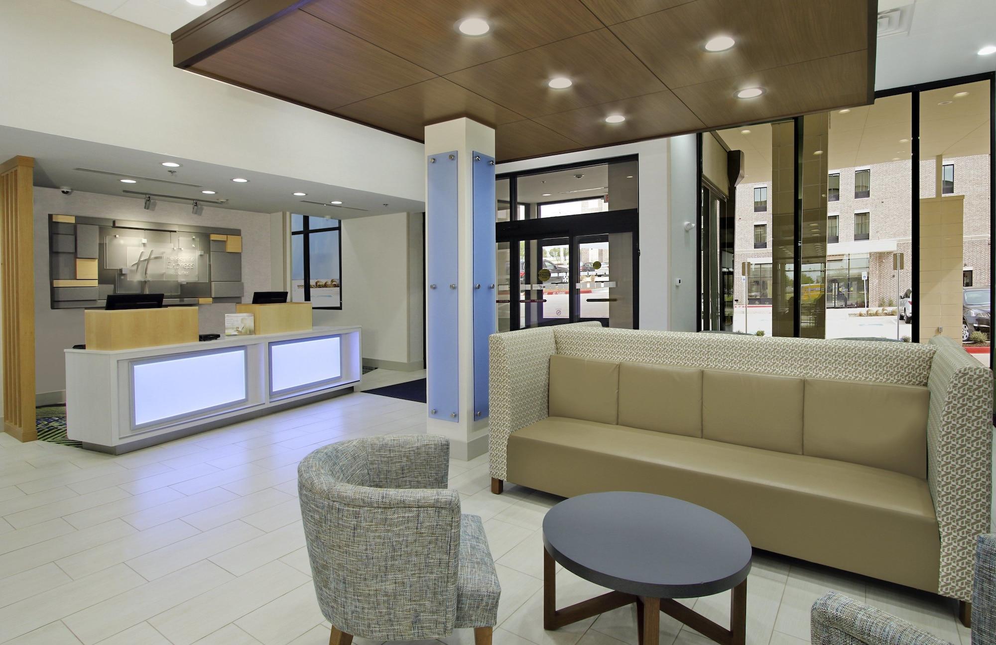 Vista Lobby Holiday Inn Express & Suites Dallas-Frisco NW Toyota Stdm by IHG