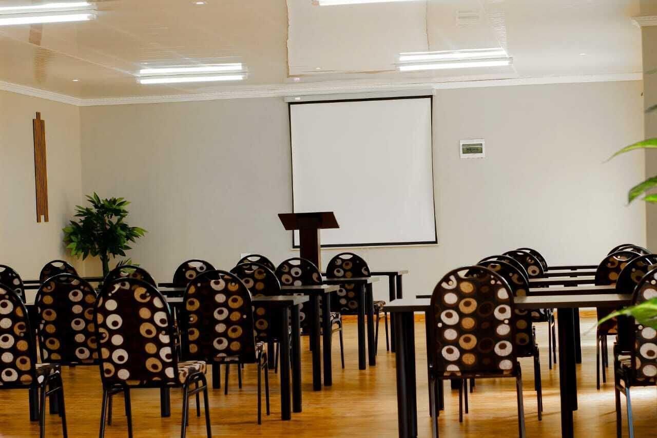 Sala de Reuniones Khatholoha Guest House