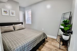 Alquiler Vacacional - Cozy Family 3BR Oasis: Park, Private Yard, & BBQ!