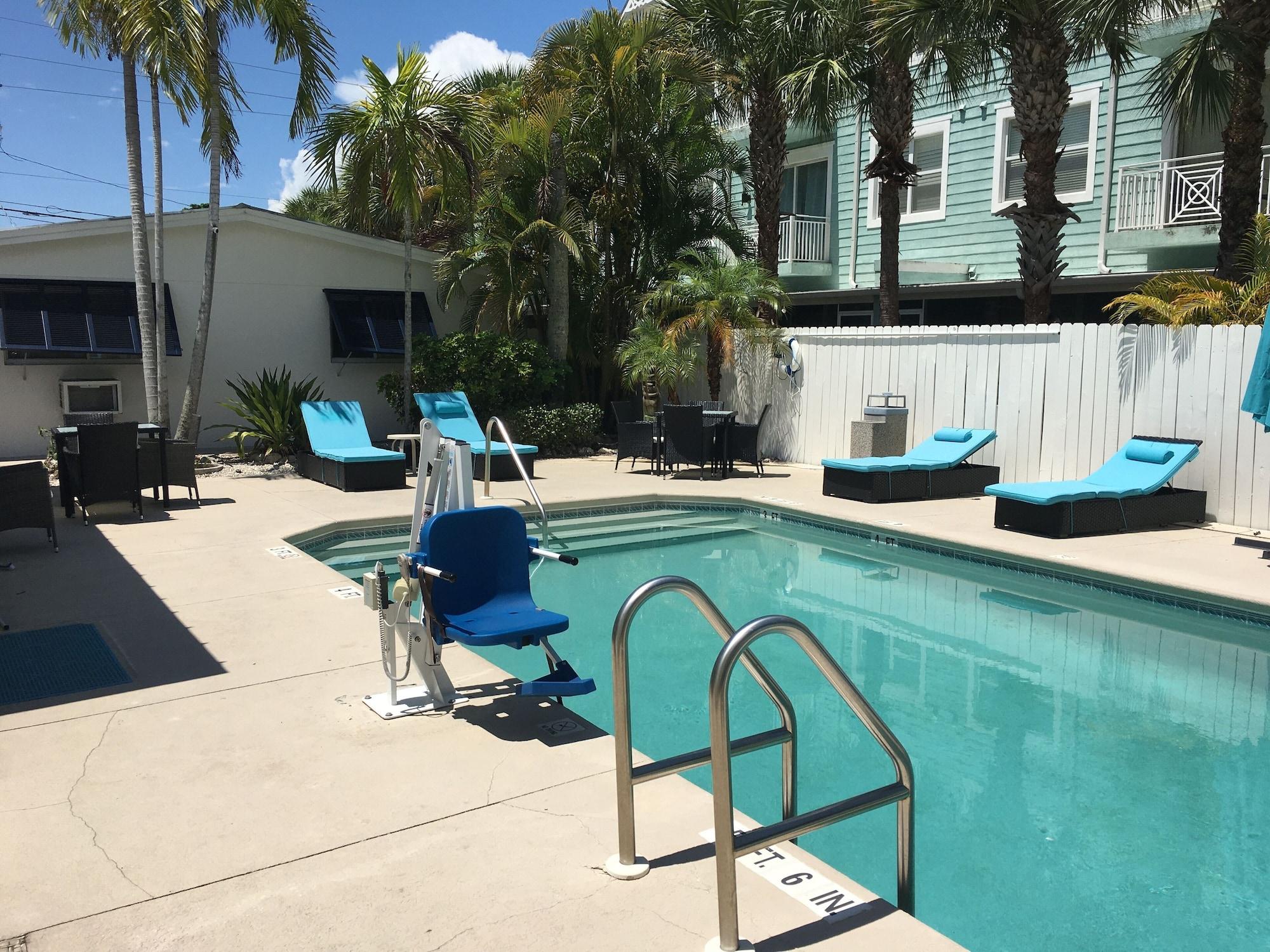 Vista Piscina Bonita Beach Inn and Suites